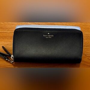 NWOT Kate Spade Two tone Color block Wristlet and Wallet Black and baby blue